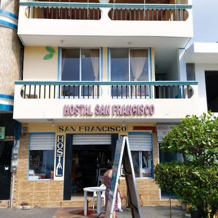 Hostal San Francisco San Cristóbal エクステリア 写真