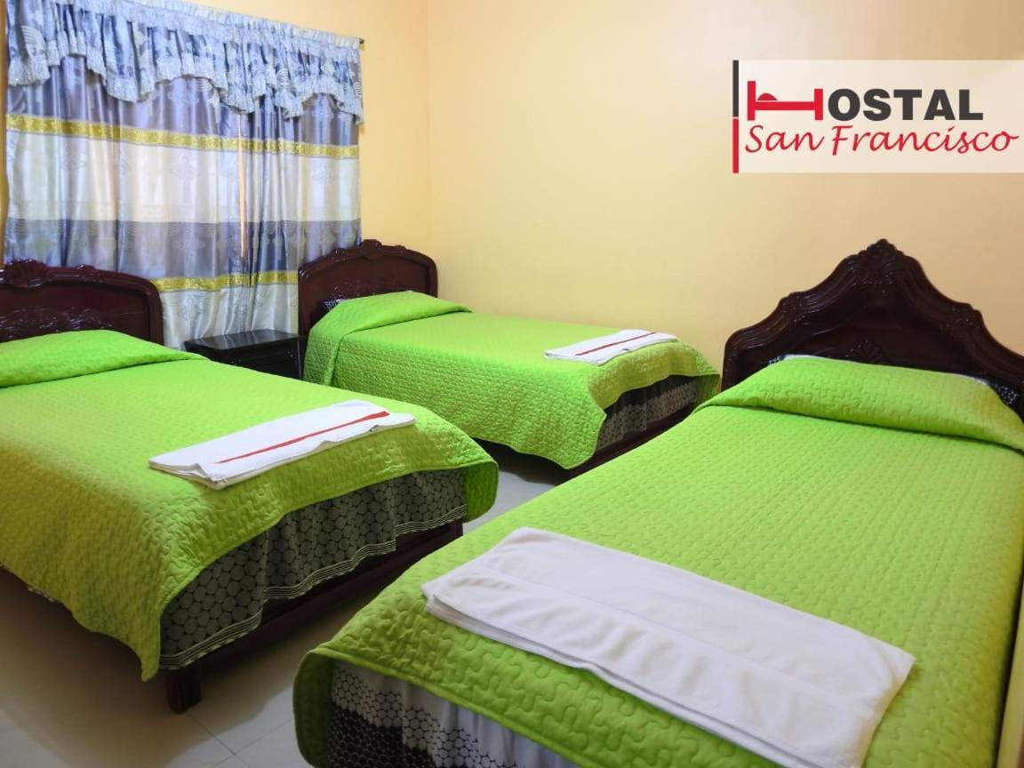 Hostal San Francisco San Cristóbal エクステリア 写真