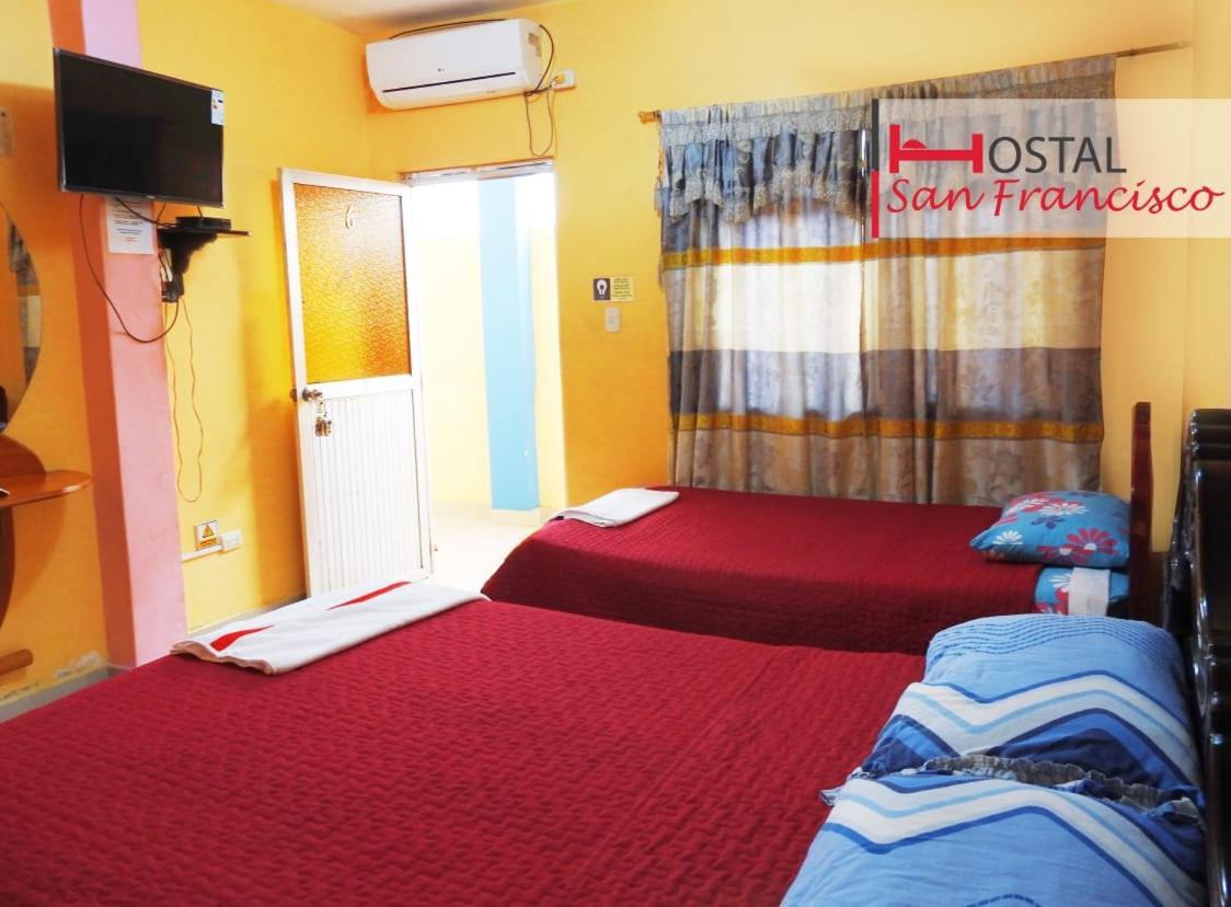 Hostal San Francisco San Cristóbal エクステリア 写真